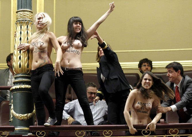 Femen-España-Congreso-Diputados