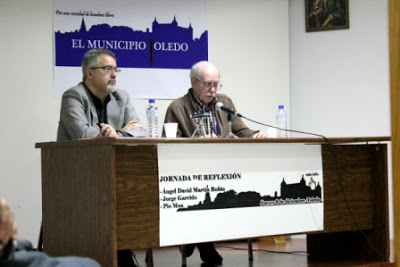 Imagen de Archico. Jorge Juan Perales (izquierda) y Luis Pio Moa (Derecha) en un acto organizado por -elmunicipiotoledo- 