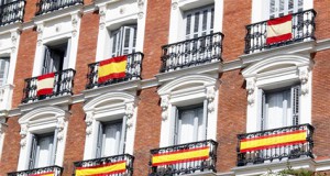 Balcones con la bandera de España