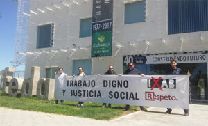 Iniciativa por Albacete - Pancarta en defensa de un trabajo digno y Justicia Social
