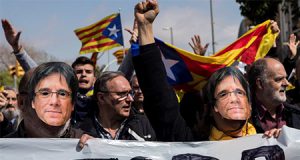 Los CDR separatistas toman las calles de Cataluña