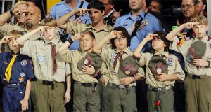 Saludo de Boy Scouts en Estado Unidos