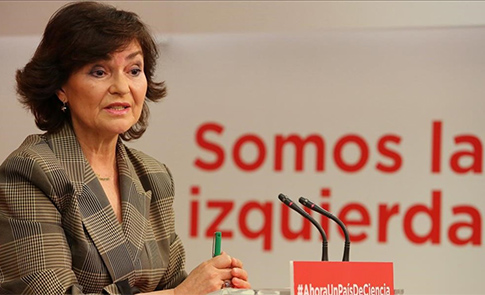 Carmen Calvo ministra del PSOE con Pedro Sánchez