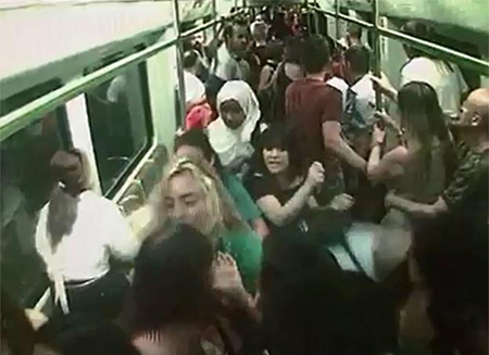 Pánico en el Metro de Valencia con gritos religiosos