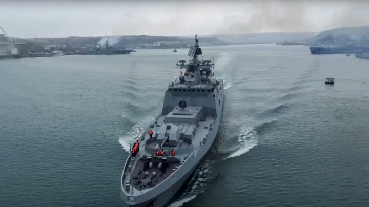Barco de la armada rusa