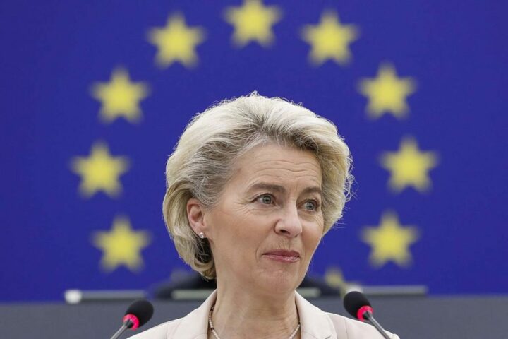 Bruselas se prepara para una caída de bancos. Ursula Von Der Leyen de la Comisión Europea