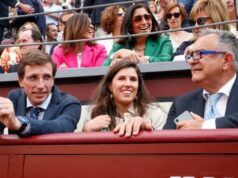 Alcalde de Madrid Almeida con su novia Borbón en los toros