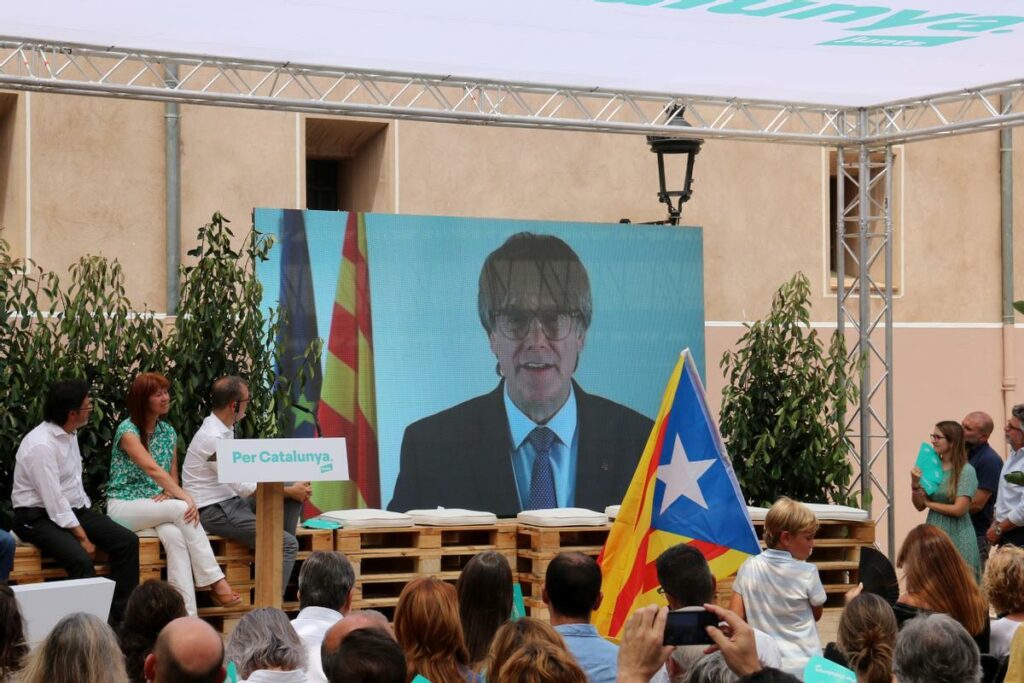 El golpista Puigdemont se crece ante el voto CERA