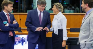 Carles Puigdemont y Yolanda Díaz reunidos en Bruselas