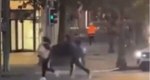 Un musulmán asesina con un kalahsnikov a dos suecos en Bruselas