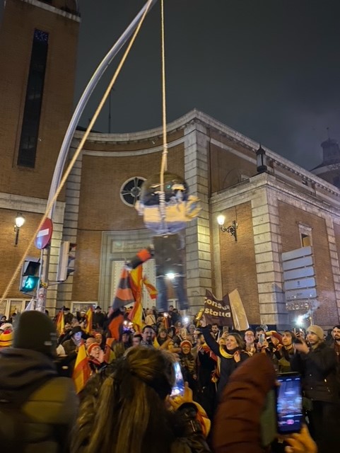 El PSOE dice que las piñatas son delito de odio