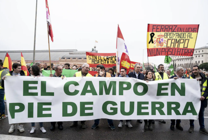 La prensa de Pedro Sánchez oculta las movilizaciones de los ganaderos y los agricultores