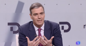 Pedro Sánchez pretende cerrar los medios disidentes con la excusa de que lanzan bulos